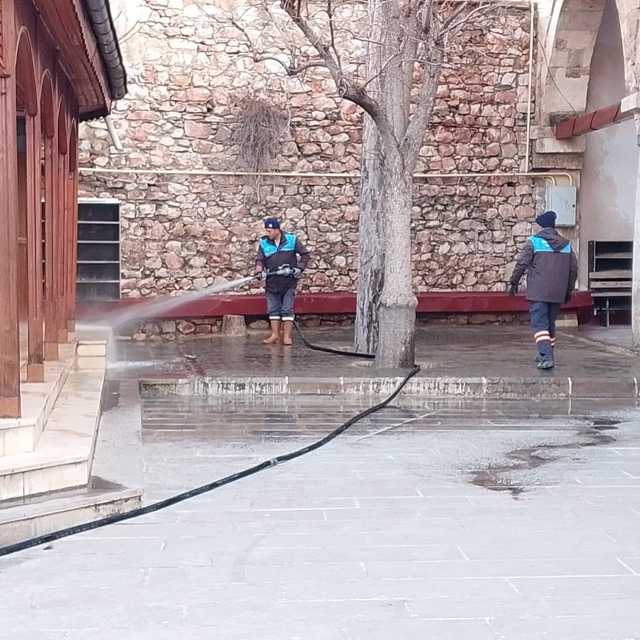 Tokat Belediyesi'nden bayram öncesi camilerde kapsamlı temizlik