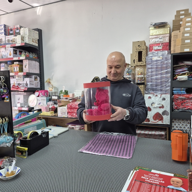 Ramazan bereketi hediyelik eşya sektörüne yaradı
Eskişehirli esnaf Cengiz K...