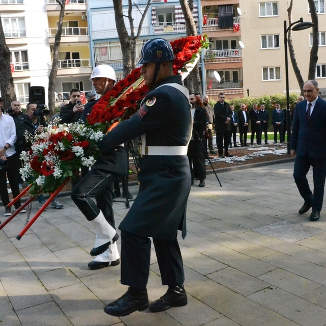 Manisa'da Çanakkale Zaferi'nin 111. yılı törenle anıldı