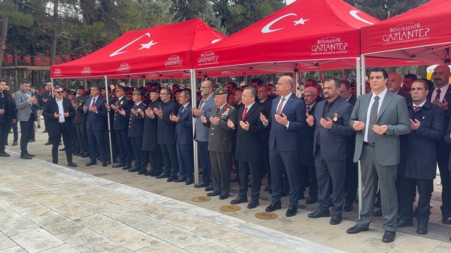 Gaziantep'te 18 Mart Çanakkale Zaferi'nin 111'inci yılında şehitler anıldı