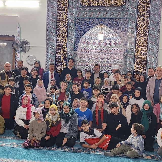 Köyceğiz'de çocuklar teravihte buluştu