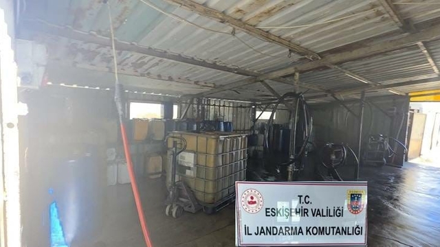 Yasa dışı akaryakıtı piyasaya sürmeye hazırlanan şüpheli yakalandı