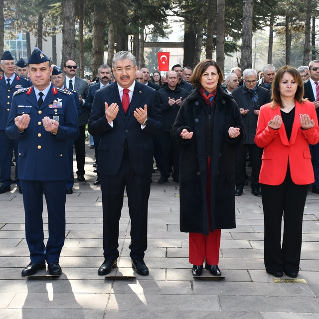 Eskişehir'de 18 Mart Şehitleri Anma Günü ve Çanakkale Deniz Zaferi törenle...