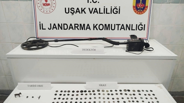 Uşak'ta 161 sikke ele geçirildi