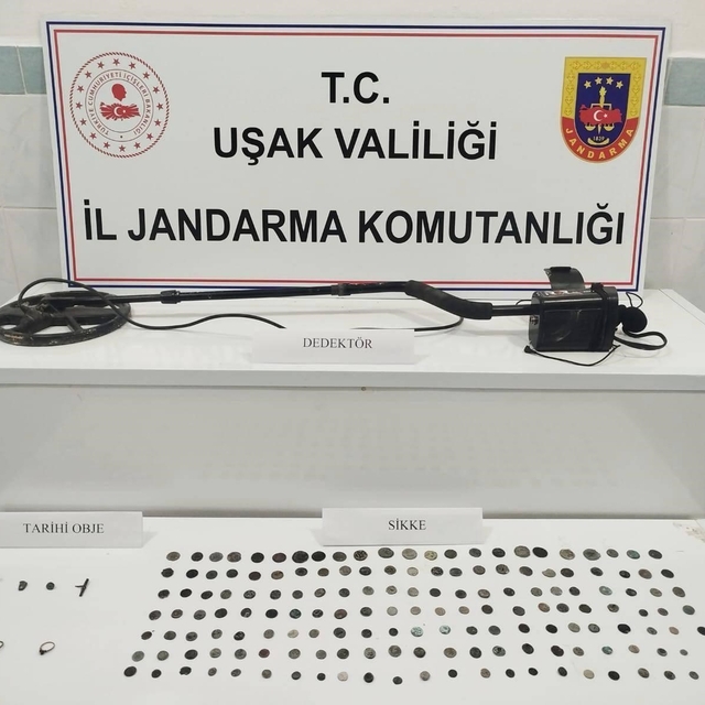 Uşak'ta 161 sikke ele geçirildi