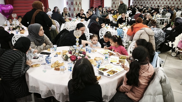 Eskişehir'de ihtiyaç sahibi aileler iftarda buluştu