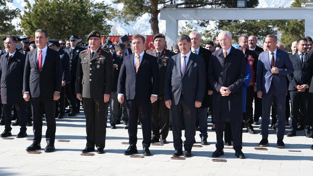 Erzincan'da 18 Mart Töreni: Şehitler dualarla anıldı