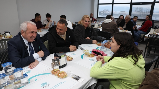 Başkan Şadi Özdemir, vatandaşlarla iftarda buluştu