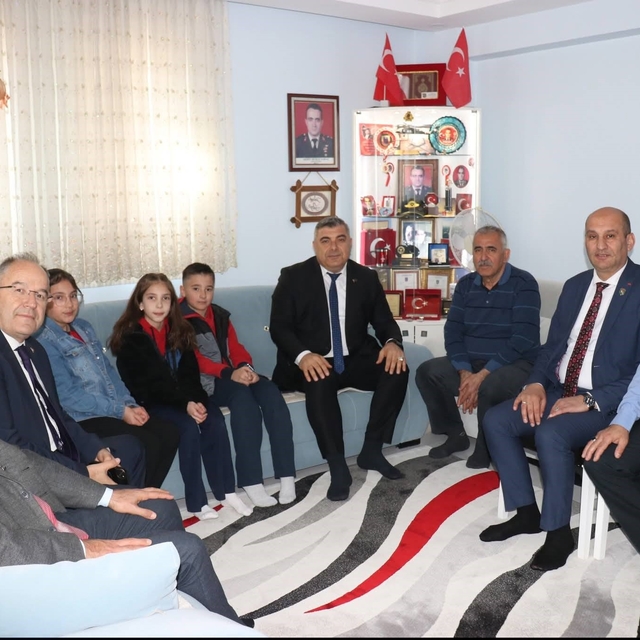 Öğrenci ve öğretmenlerden vefa dolu etkinlik