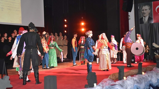 İzmir'de Çanakkale Şehitleri anıldı (2)