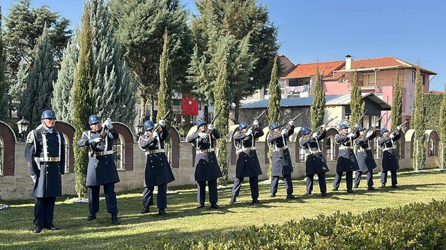 Çanakkale şehitleri Uşak'ta törenle anıldı