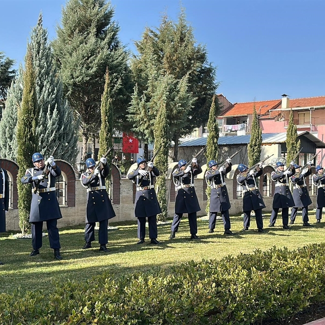 Çanakkale şehitleri Uşak'ta törenle anıldı