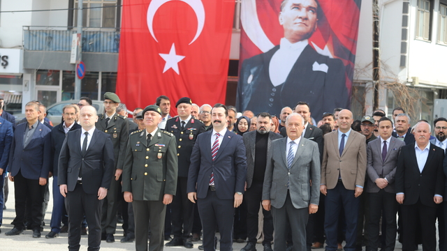 Malatya'da Çanakkale Deniz Zaferi'nin 111. yılı dolayısıyla törenler düzenlendi