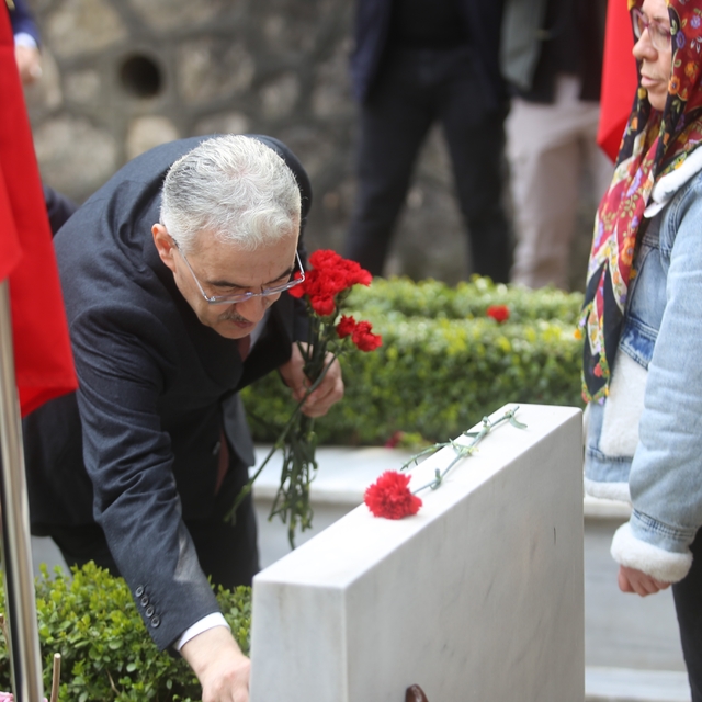 Bursa protokolünden Pınarbaşı Şehitliği'ne anlamlı ziyaret