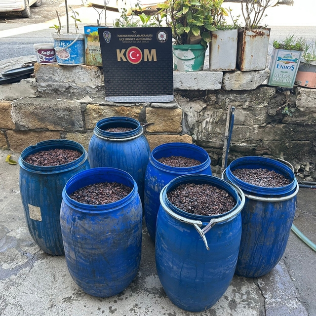 Hatay'da 790 litre kaçak alkol ele geçirildi