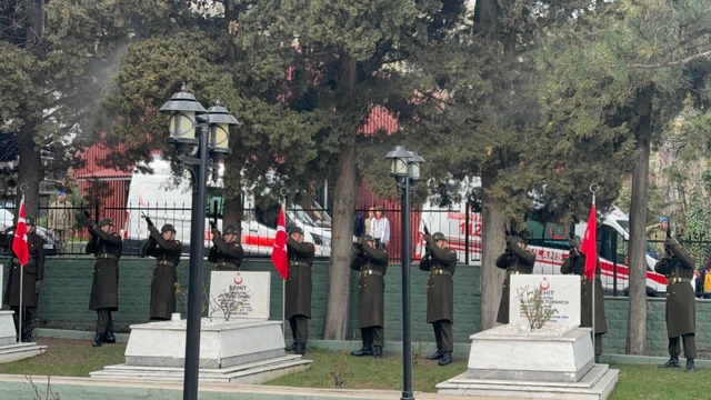 Eğirdir'de Çanakkale Zaferi gururla kutlandı, şehitler dualarla anıldı