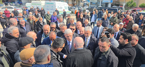 Dervişoğlu, çocukluk arkadaşının annesinin cenazesine katıldı