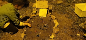 Nusaybin’de çocuklardan telef olan kediye anlamlı veda