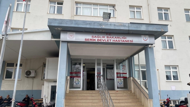 Serik'te hasta yakınları doktor ve hemşireye saldırdı