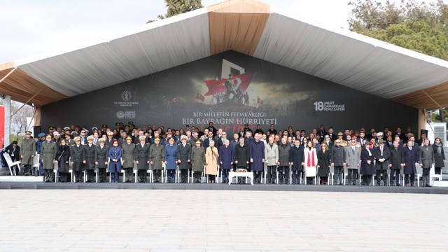 Çanakkale Deniz Zaferi'nin 111'inci yıl dönümü kutlanıyor (3)