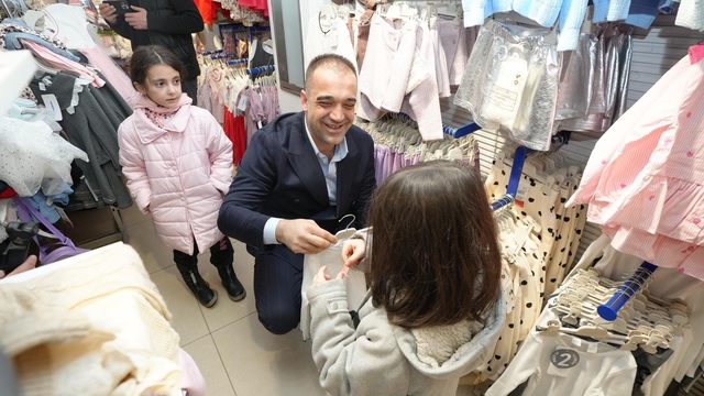 MHP'den 500 çocuğa bayramlık elbise