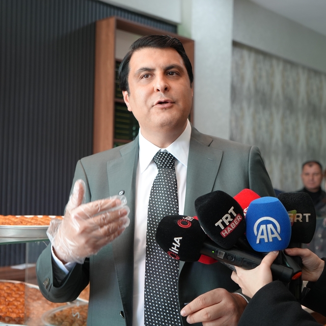 Yılmaz'dan Örnek Proje
Buckslava'nın gelirleri Şehit ve Gazi ailelerine