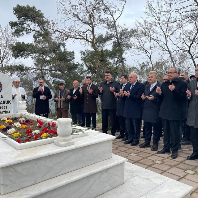 Seyit Onbaşı kabri başında anıldı