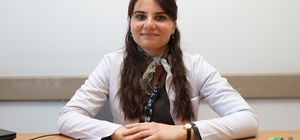 Tan: "Amaç, uzayan yaşamı onurlu kılmaktır" Gerontolog Gökçe Tan: "Bugün aktif yaşlanma kavramı, kadim ölümsüzlük arzusunun modern dünyadaki dönüşmüş biçimidir. Artık amaç sonsuz yaşam değil; uzayan yaşamı anlamlı, katılımcı ve onurlu kılmaktır"