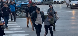 Bursa'da fırtına uyarısı.. Vatandaşlara "tedbirli olun" çağrısı Bursa’da rüzgâr 70 km/saat hıza ulaşacak