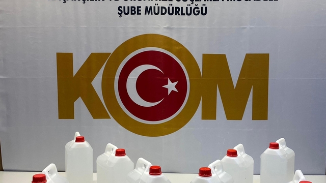Samsun'da 40 litre kaçak etil alkol ele geçirildi