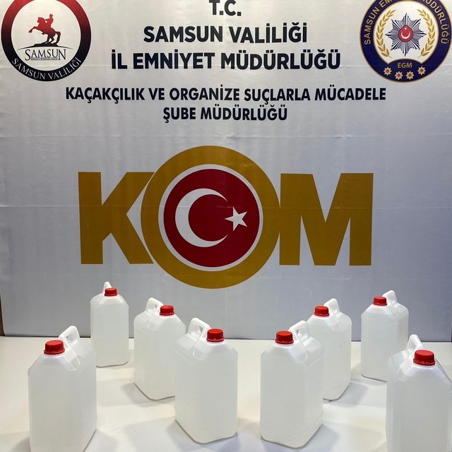 Samsun'da 40 litre kaçak etil alkol ele geçirildi