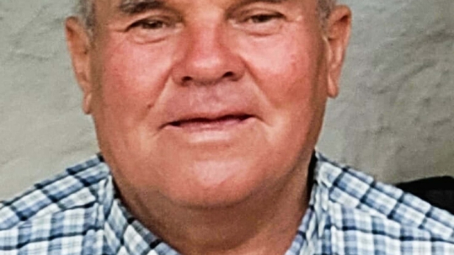 Durakta bıçaklı saldırıya uğradı, kurtarılamadı