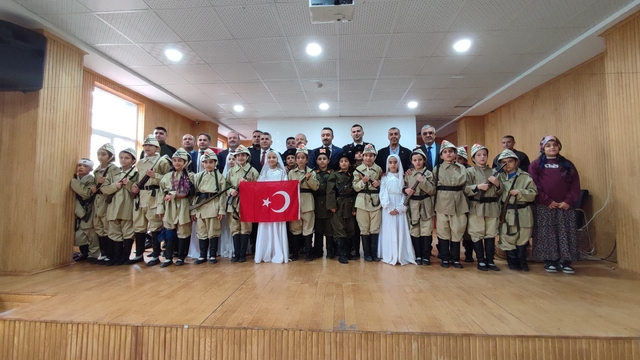 Çelikhan'da Çanakkale Deniz Zaferi'nin 111. yılı dolayısıyla tören düzenlendi