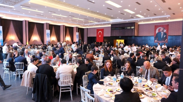 Belediye ekiplerinden şehit yakınlarına ziyaret
