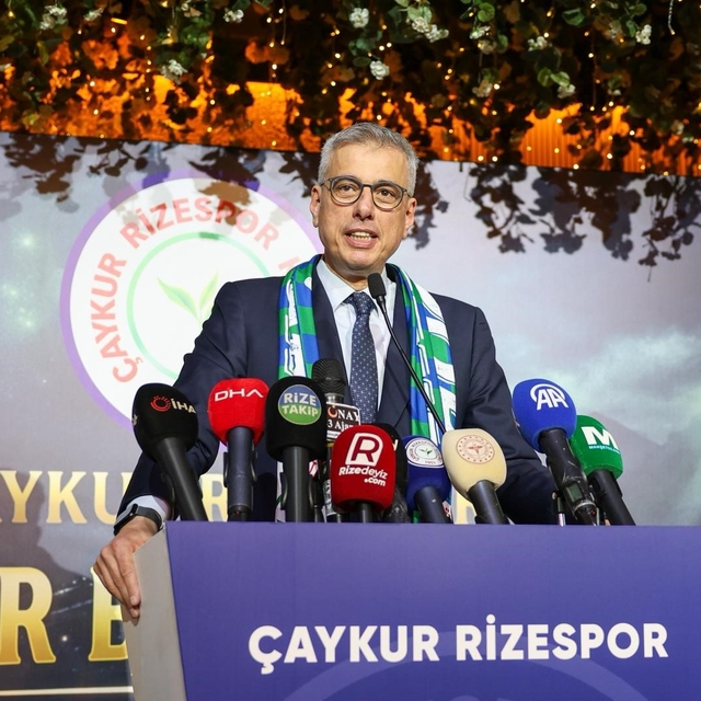 Kemal Memişoğlu "Rizespor Süper Lig'deki spor kulüplerine örnek olan davran...
