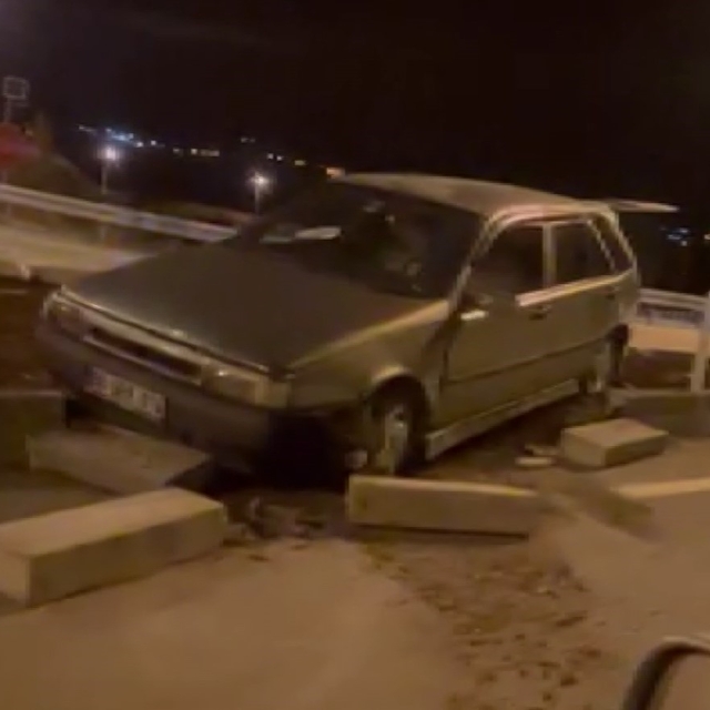 Ehliyetsiz sürücü, muayenesiz ve sigortasız araçla kaza yaptı: 80 bin lira...