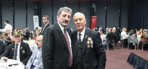 Vali Orhan Tavlı: "Özgürlüğümüzü şehitlerimize ve gazilerimize borçluyuz"