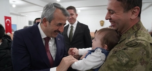 Edirne Valisi Yunus Sezer, şehit aileleri, gaziler ve Mehmetçik ile iftarda bir araya geldi