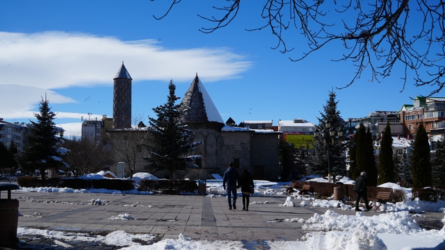 Kar Doğu'yu terk etmiyor