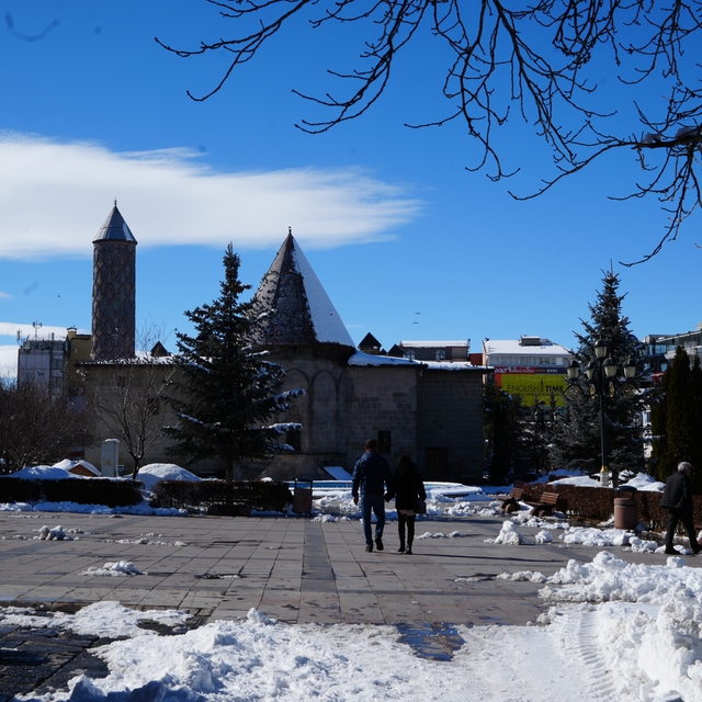 Kar Doğu'yu terk etmiyor