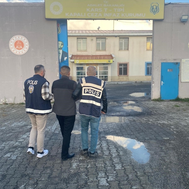 Kars'ta aranan şahıslara operasyon: 3 hükümlü yakalandı