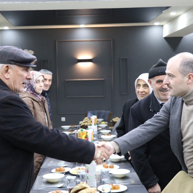 Şehit aileleri ve gaziler iftar sofrasında buluştular