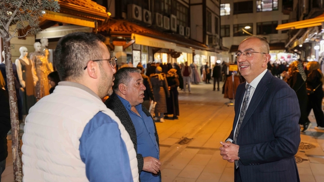 Başkan Kavuş, Bedesten'de bayram coşkusuna ortak oldu