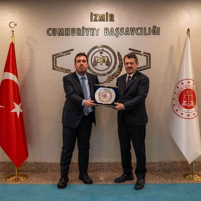 Adalet Bakan Yardımcısı Tuncay'dan İzmir Adliyesi'ne ziyaret