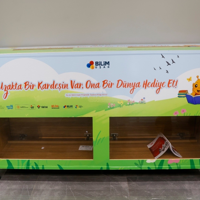 Uşak Belediyesi'nden "Kitap Kumbarası" projesi