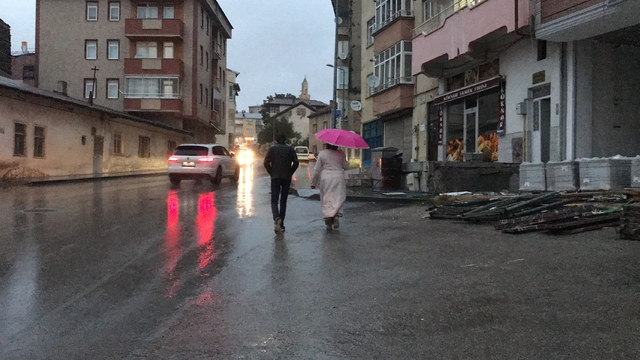 Bayburt'ta akşam saatlerinde yağış bekleniyor