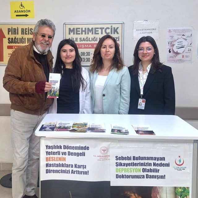 Gelibolu'da yaşlı sağlığı konusunda bilgilendirme yapıldı