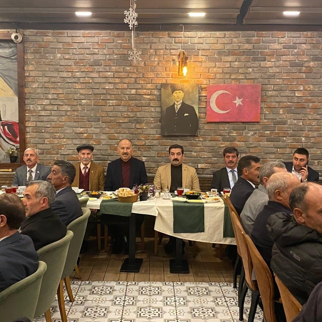 Arpaçay Kaymakamı Akköz, muhtarlarla iftar sofrasında buluştu