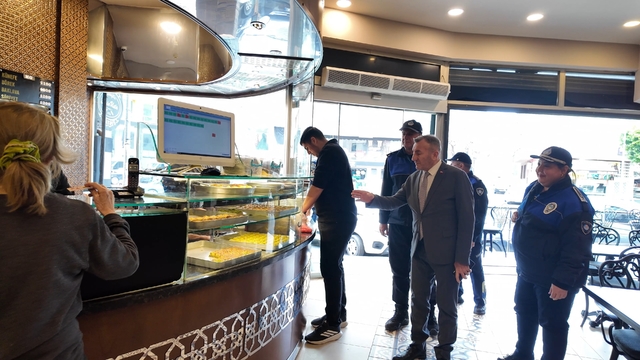 Mersin'de bayram öncesi tatlı denetimi sıklaştırıldı