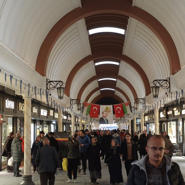 Kayseri'de bayram hareketliliği
Esnaf Yasin Güzel:
"Kayseri'de bayram yoğun...
